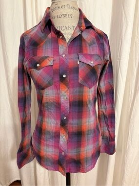 Levi’s plaid Button-Up Women's Shirt with pearl button snap